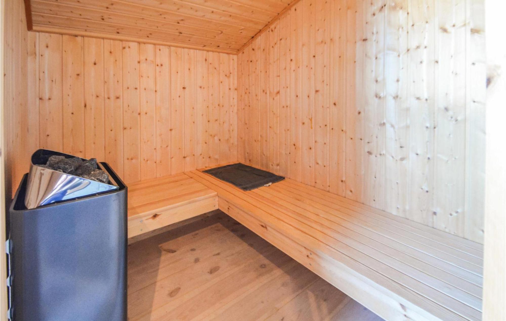 4 Bedroom Pet Friendly Home In 피에리트슬레브 외부 사진
