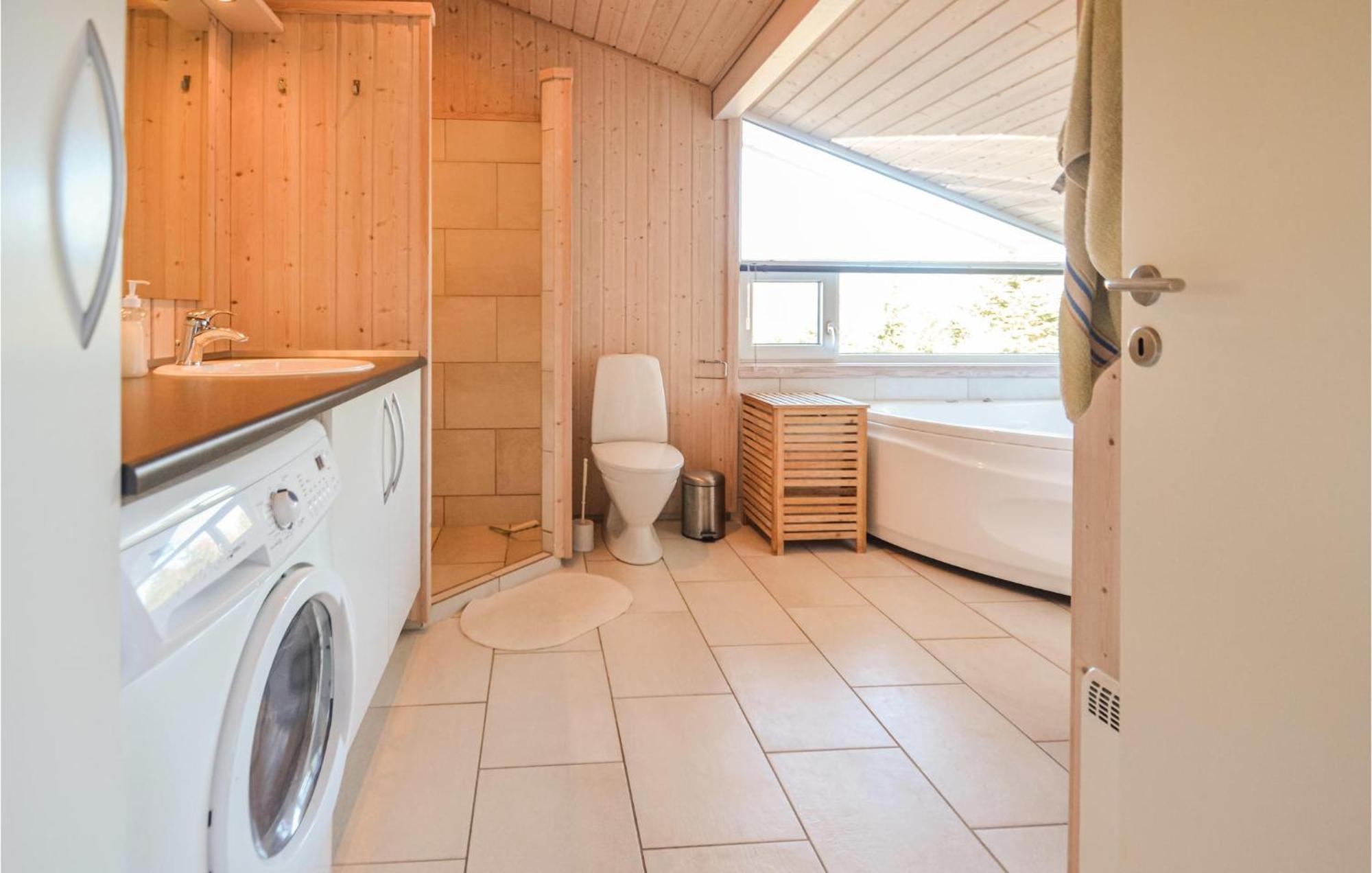 4 Bedroom Pet Friendly Home In 피에리트슬레브 외부 사진